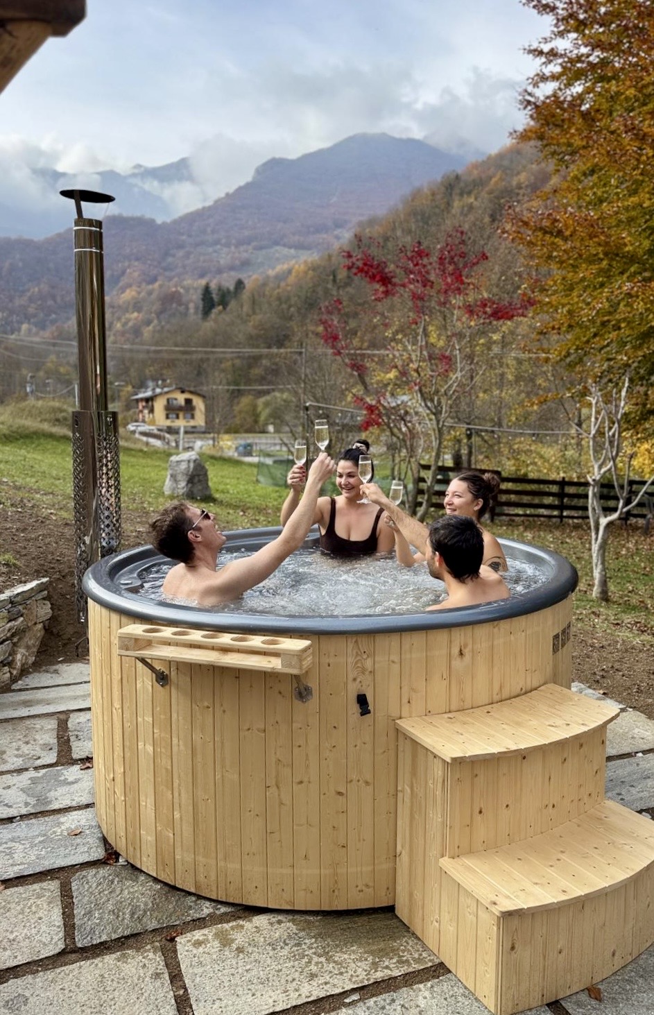 VASCA IDROMASSAGGIO ESTERNA